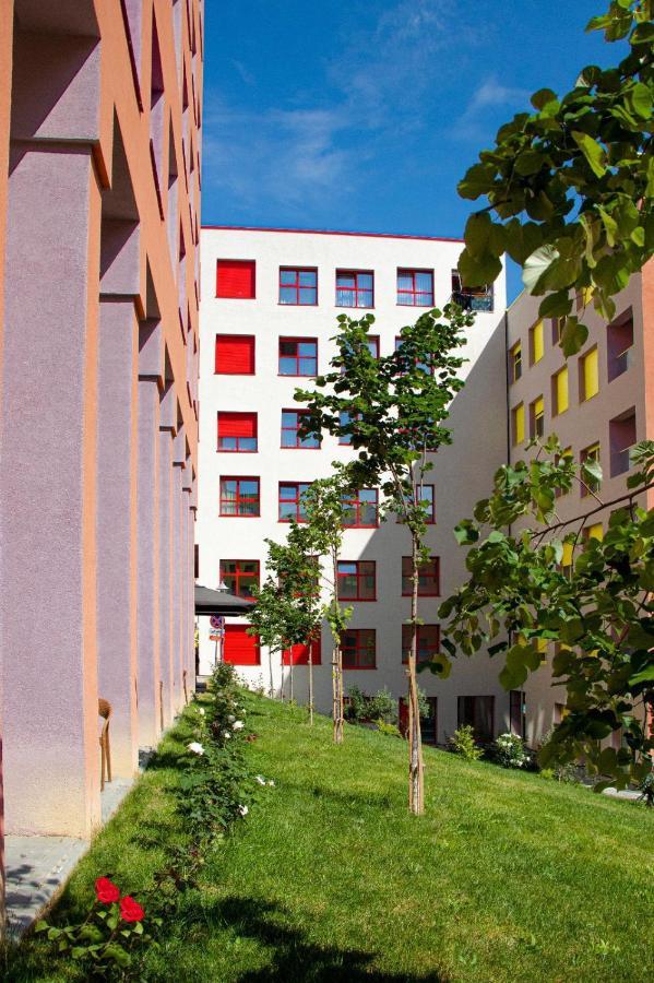 Comfy Studio At 'Mangalem21 Complex' Parking-Wifi-Ac-View Tirana Zewnętrze zdjęcie